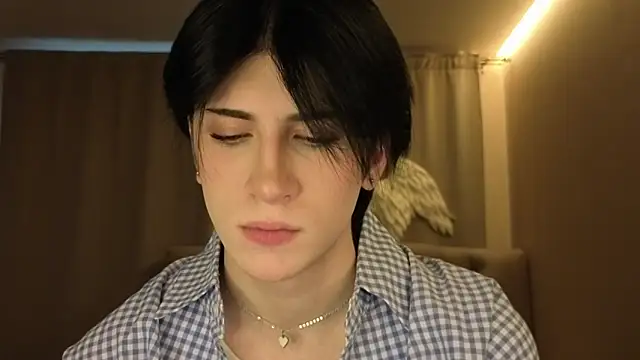 Oliver star boy  online show from 04-07-26, 02:06