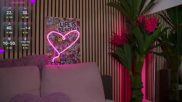 Snapshot of MirunaHaze chatting on 03-06-26, 05:15 MirunaHaze online show from 03-06-26, 05:15