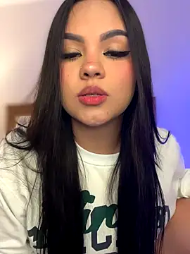 Snapshot of amber_white15 chatting on 11-04-25, 11:15 amber white15 online show from 11-04-25, 11:15