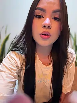 Snapshot of amber_white15 chatting on 11-19-25, 01:49 amber white15 online show from 11-19-25, 01:49