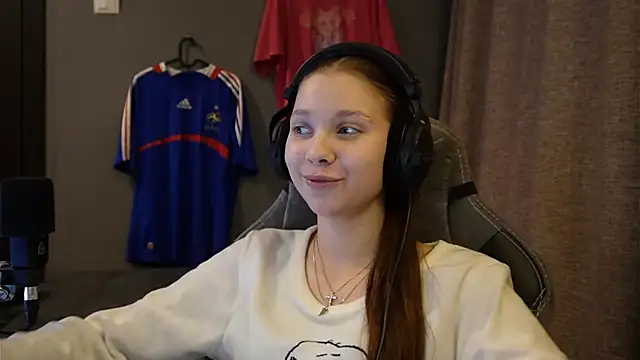 Softixq online show from 11-18-25, 03:38