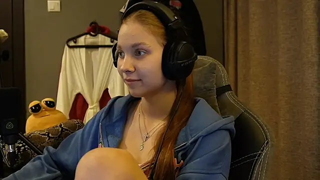 Softixq online show from 11-21-25, 03:54