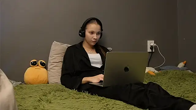 Softixq online show from 11-30-25, 03:16