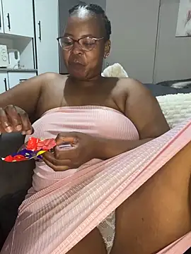 Snapshot of SweetCandy84 chatting on 03-23-26, 07:29 SweetCandy84 online show from 03-23-26, 07:29