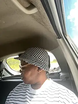 Snapshot of SweetCandy84 chatting on 03-30-26, 12:06 SweetCandy84 online show from 03-30-26, 12:06