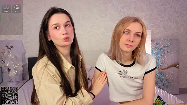 Snapshot of betweenUse chatting on 11-26-25, 03:29 betweenUse online show from 11-26-25, 03:29