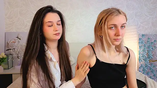 Snapshot of betweenUse chatting on 12-05-25, 03:59 betweenUse online show from 12-05-25, 03:59