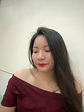 Bee Yellow00 online show from 03-03-26, 04:40