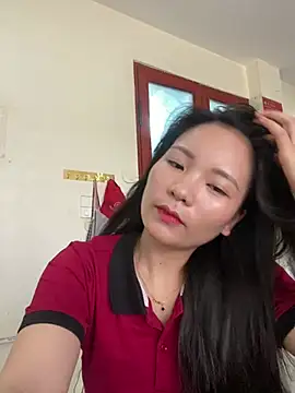 Bee Yellow00 online show from 07-02-26, 04:40