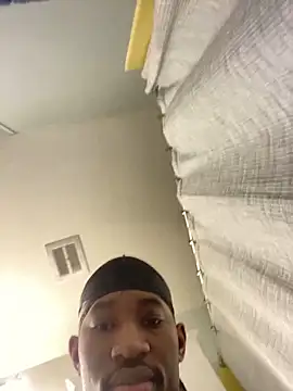 Snapshot of BigDawgStatusBalHarbour chatting on 12-19-25, 03:08 BigDawgStatusBalHarbour online show from 12-19-25, 03:08