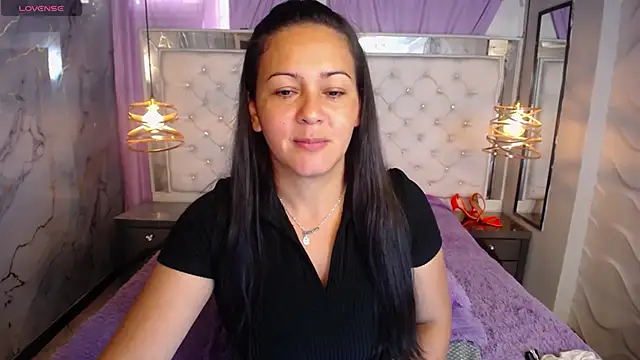 Snapshot of Melissa-roberts chatting on 11-22-25, 02:38 Melissa-roberts online show from 11-22-25, 02:38