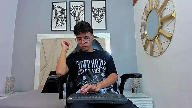 adams bobby online show from 12-18-25, 11:38