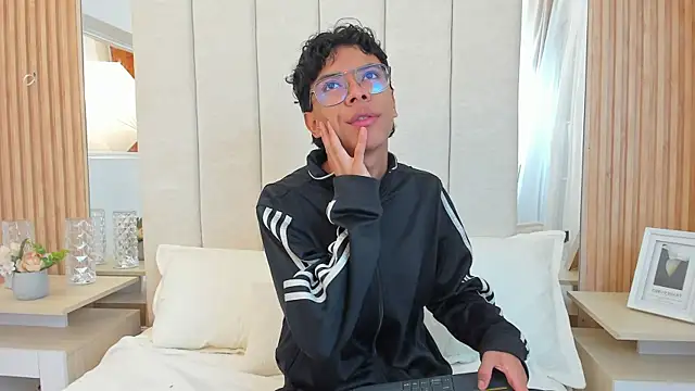adams bobby online show from 07-18-26, 11:25