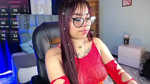 Snapshot of LittleNathy_ chatting on 10-29-25, 11:34 LittleNathy  online show from 10-29-25, 11:34