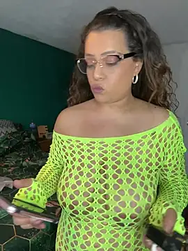 Snapshot of BubblesLovexox chatting on 02-06-26, 03:26 BubblesLovexox online show from 02-06-26, 03:26