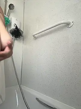 Snapshot of BubblesLovexox chatting on 03-09-26, 03:27 BubblesLovexox online show from 03-09-26, 03:27