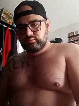 Snapshot of ursosvp chatting on 10-28-25, 06:32 ursosvp online show from 10-28-25, 06:32