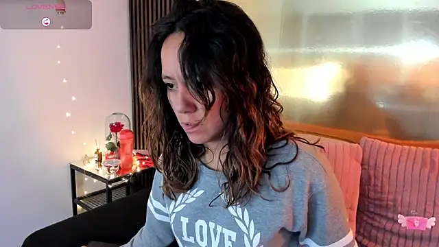 LunaaMorena online show from 12-16-25, 02:22