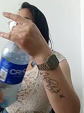 Caroline-17 online show from 11-04-25, 05:45