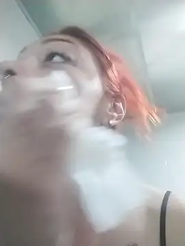 EmilyyRed online show from 12-04-25, 06:05