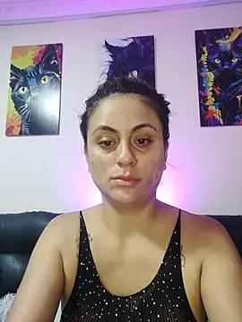 Caroline Jons online show from 10-31-25, 10:49