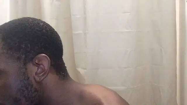 Snapshot of Rayraythegoat chatting on 12-15-25, 03:44 Rayraythegoat online show from 12-15-25, 03:44