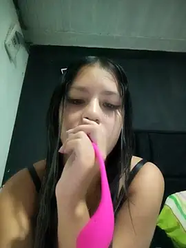 Emily Sore online show from 11-07-25, 04:12