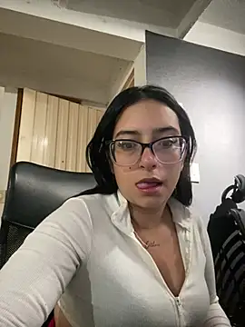 Kloe Novoa online show from 01-17-26, 01:27