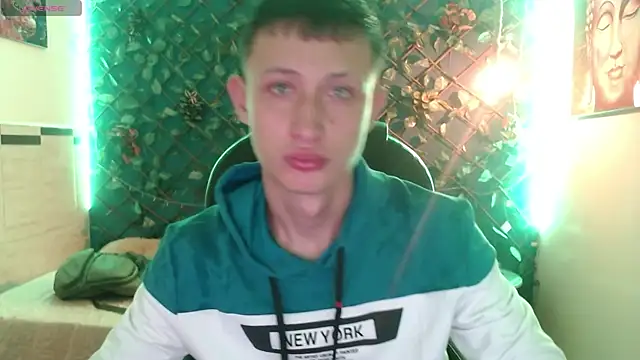 Garuo 18 online show from 11-15-25, 02:53