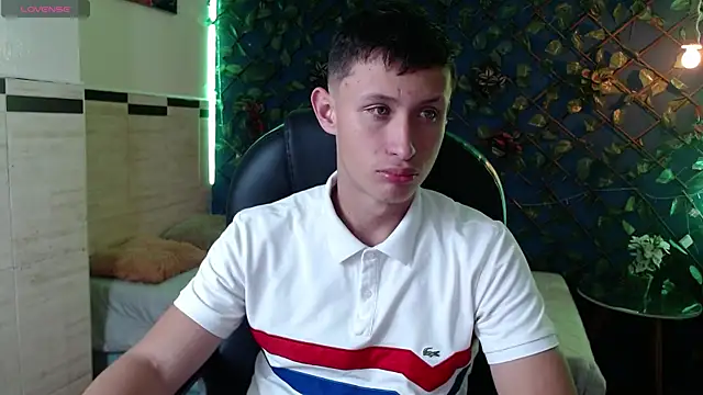 Garuo 18 online show from 11-25-25, 03:28