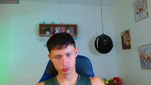 Garuo 18 online show from 12-14-25, 04:34