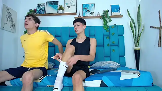 Hot Boys Latinos X online show from 11-22-25, 10:09