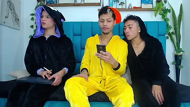 Hot Boys Latinos X online show from 01-08-26, 09:50