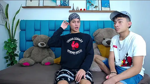 Hot Boys Latinos X online show from 03-02-26, 11:22