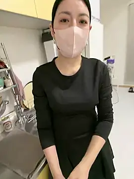 Snapshot of akimix_xoxo chatting on 03-20-26, 11:15 akimix xoxo online show from 03-20-26, 11:15