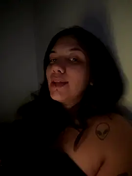 Snapshot of Hannahinfame chatting on 11-05-25, 04:56 Hannahinfame online show from 11-05-25, 04:56