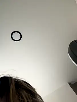 Snapshot of Alanna-foxx chatting on 10-30-25, 09:48 Alanna-foxx online show from 10-30-25, 09:48