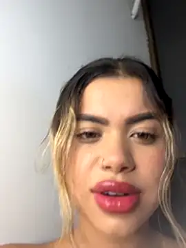 Snapshot of Alanna-foxx chatting on 11-27-25, 12:56 Alanna-foxx online show from 11-27-25, 12:56