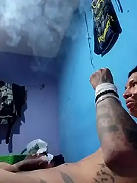 Ojitosbrrr online show from 11-22-25, 07:51