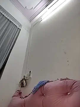 ezabel- online show from 12-14-25, 01:05