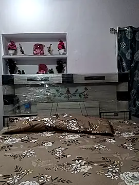 Snapshot of Best_couple2001 chatting on 11-18-25, 06:51 Best couple2001 online show from 11-18-25, 06:51