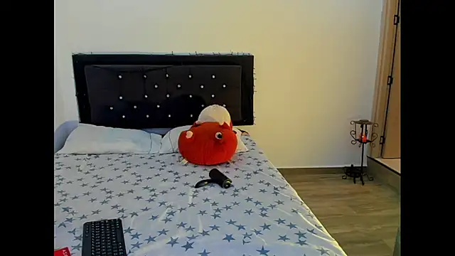 phenixpink22 online show from 03-16-26, 04:22