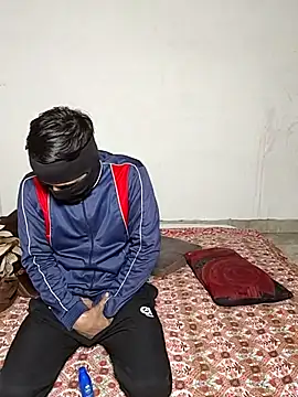 Snapshot of Heena-143 chatting on 01-09-26, 12:30 Heena-143 online show from 01-09-26, 12:30