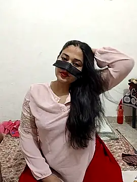 Snapshot of Heena-143 chatting on 04-25-26, 09:01 Heena-143 online show from 04-25-26, 09:01