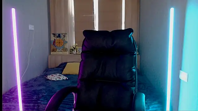 Sweet-n-Strong online show from 02-08-26, 12:41