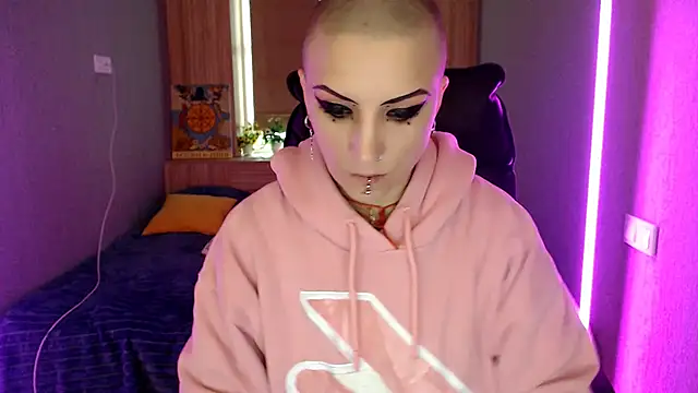 Sweet-n-Strong online show from 04-10-26, 05:34