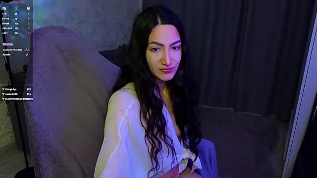 Mulan Lo online show from 03-27-26, 07:35