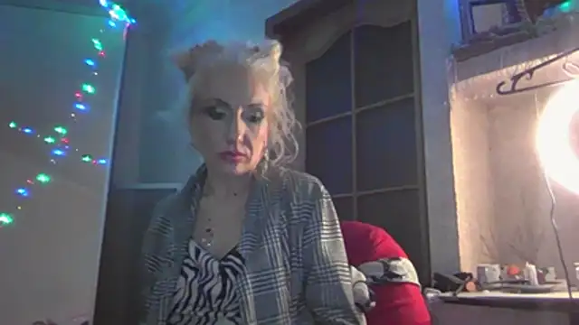 Snapshot of LilaniLoverx chatting on 04-25-26, 02:47 LilaniLoverx online show from 04-25-26, 02:47