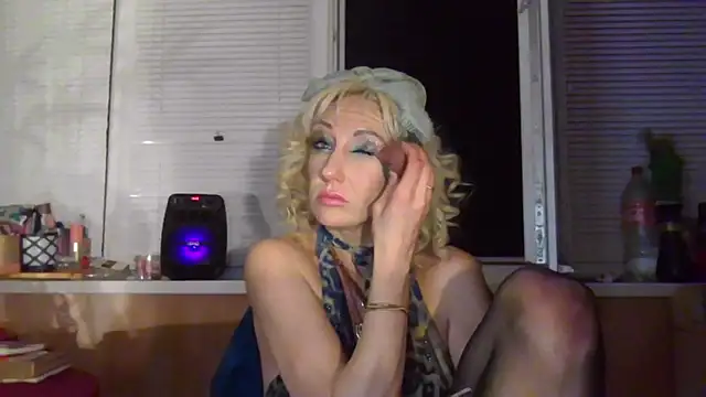 Snapshot of LilaniLoverx chatting on 05-10-26, 08:36 LilaniLoverx online show from 05-10-26, 08:36