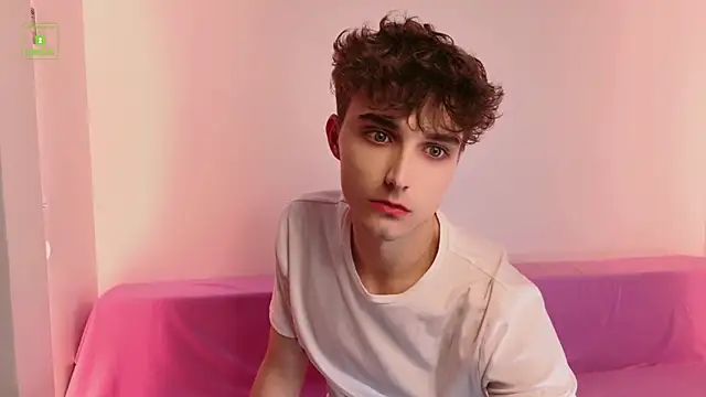 Snapshot of Richard_steele_hot chatting on 07-18-26, 03:27 Richard steele hot online show from 07-18-26, 03:27